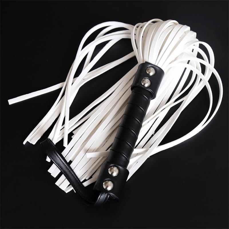 Flogger con Doble Remache 44 cm